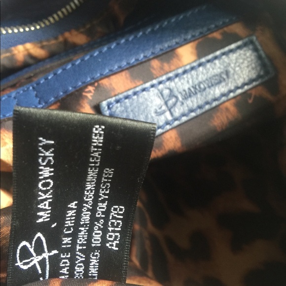 B Makowsky buttery leather shoulder bag w/dust bag - Picture 8 of 9